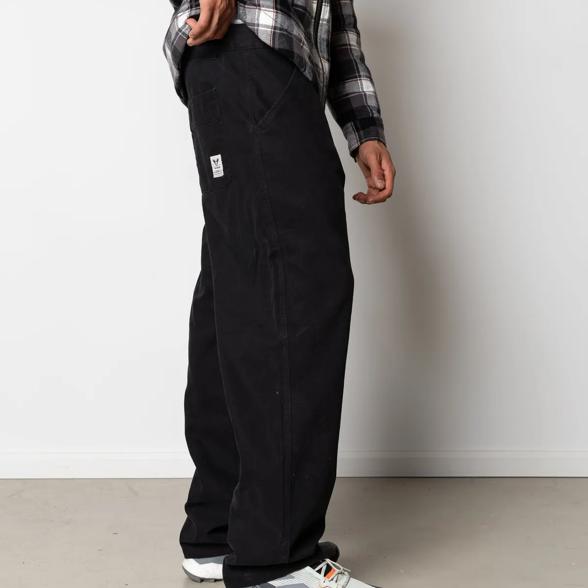 DERECK CANVAS TROUSERS - Black