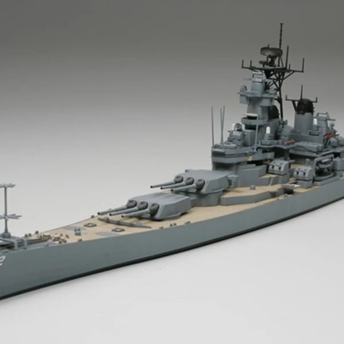 Tamiya - New Jersey Bb-62 U.s. Navy Battleship Byggesæt - 1:700 - 31614