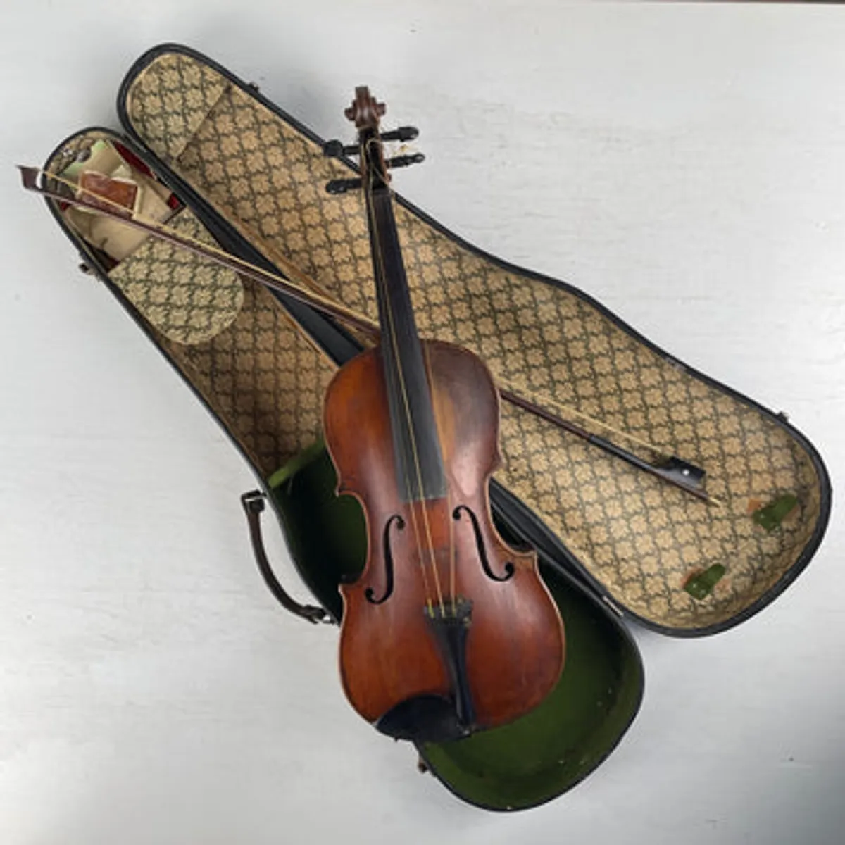 Vintage violin i taske