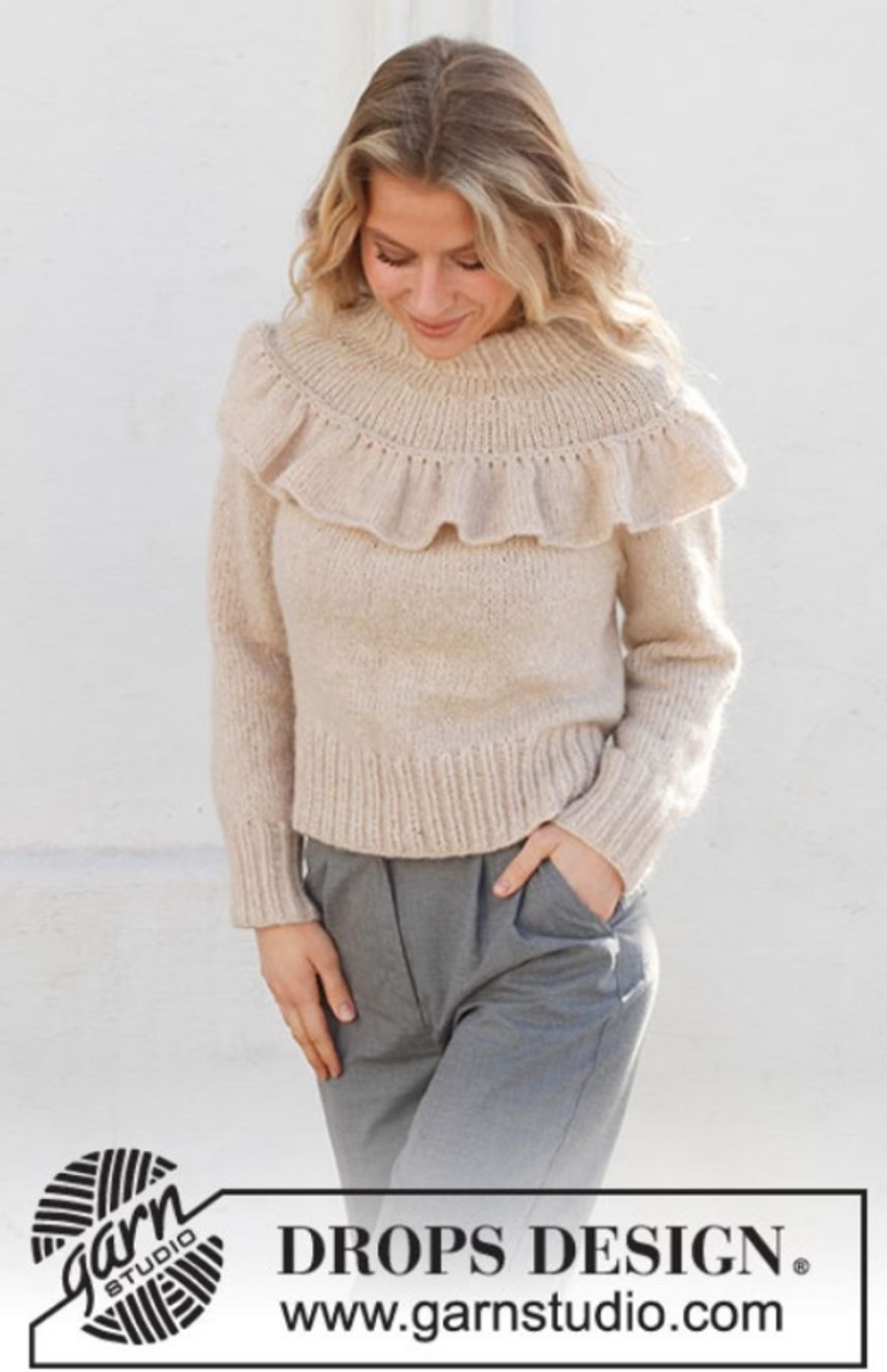 227-12 Winter Frill by DROPS Design, fra Viking