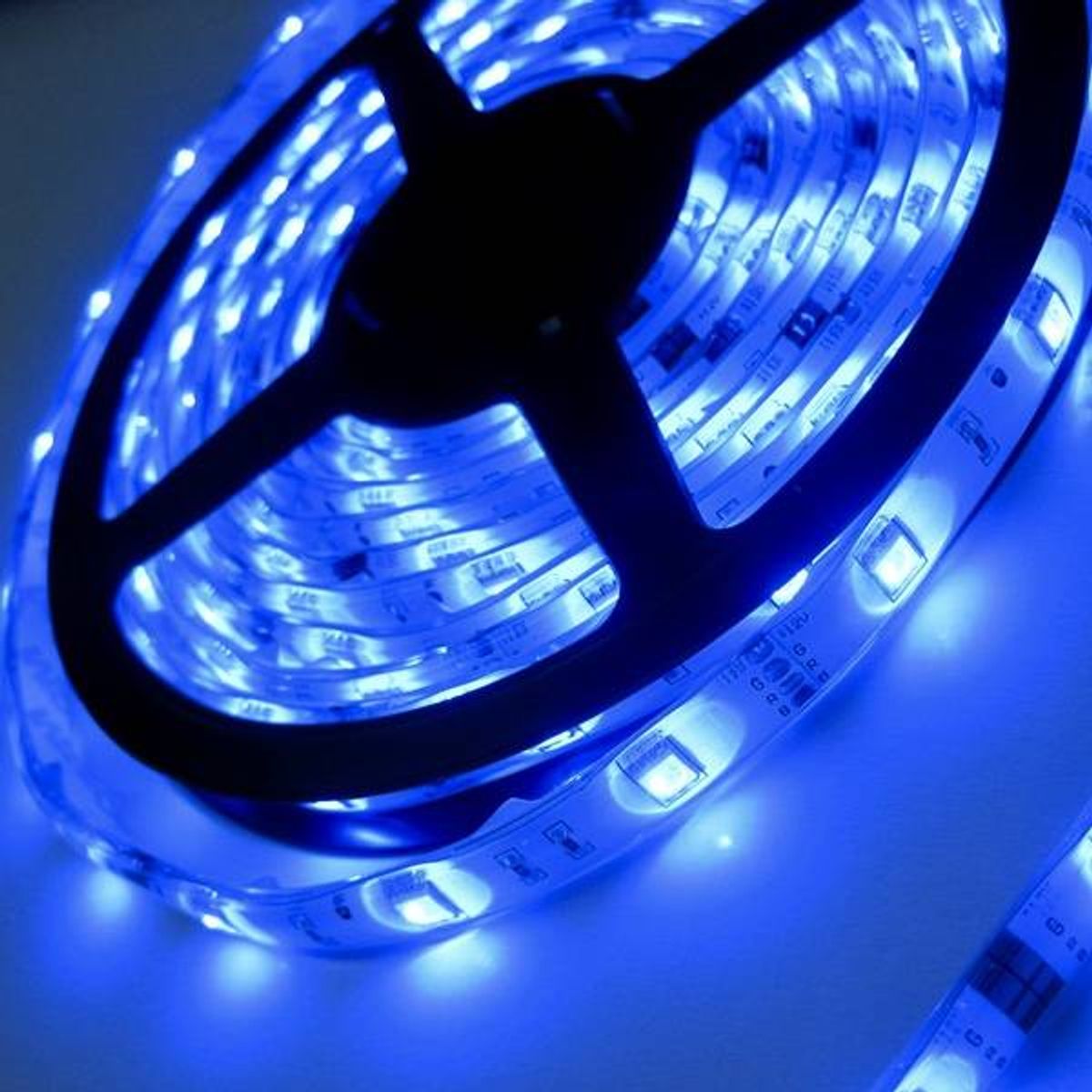 3 meter Gaming RGB LED strip / LED Lysbånd / farvebånd med mange farver - Easylight.dk