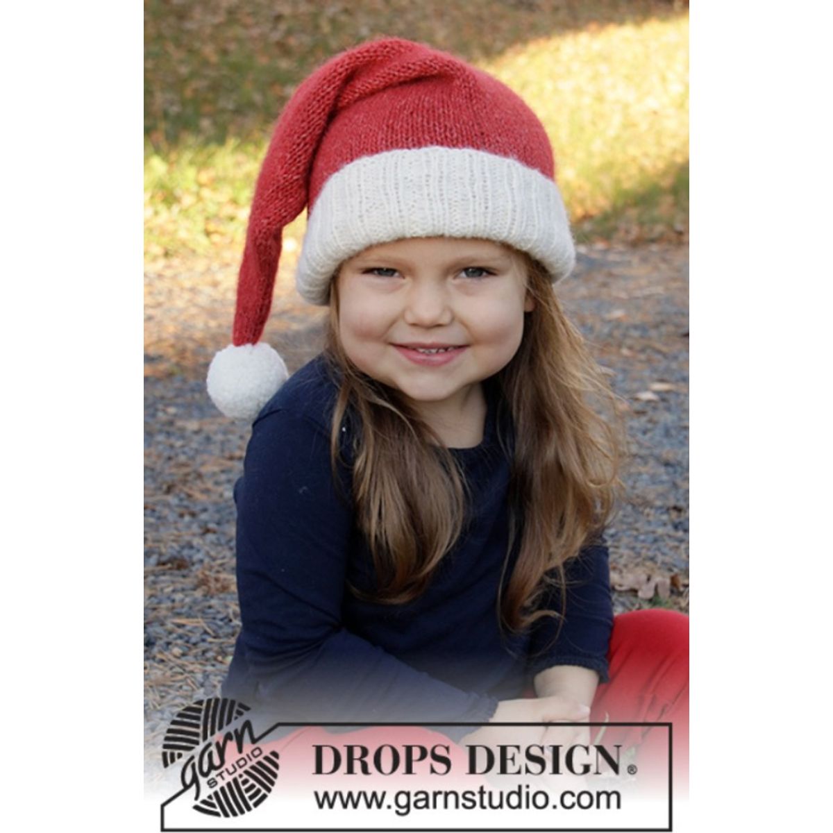 32-21 Sleepy Santa Hatby DROPS Design, fra Viking