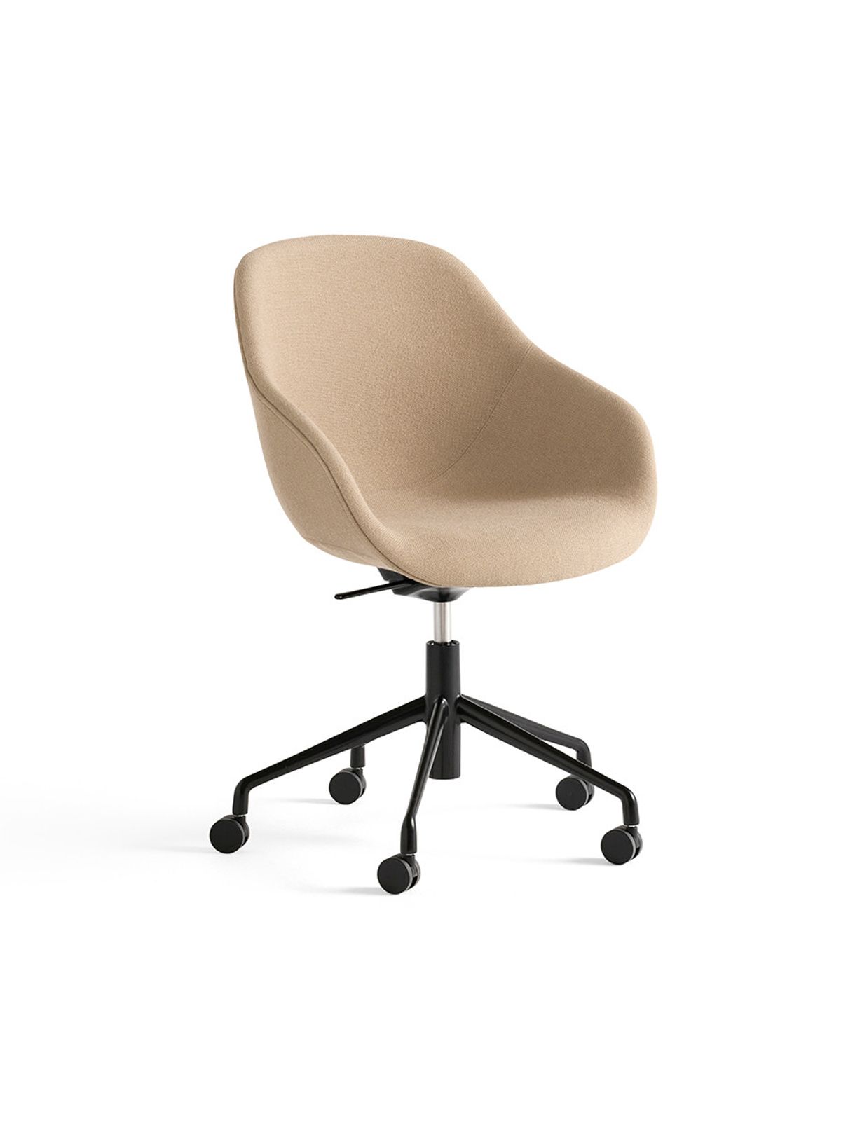 About a Chair AAC 155 fra Hay (Prisgruppe 1, Poleret aluminium)