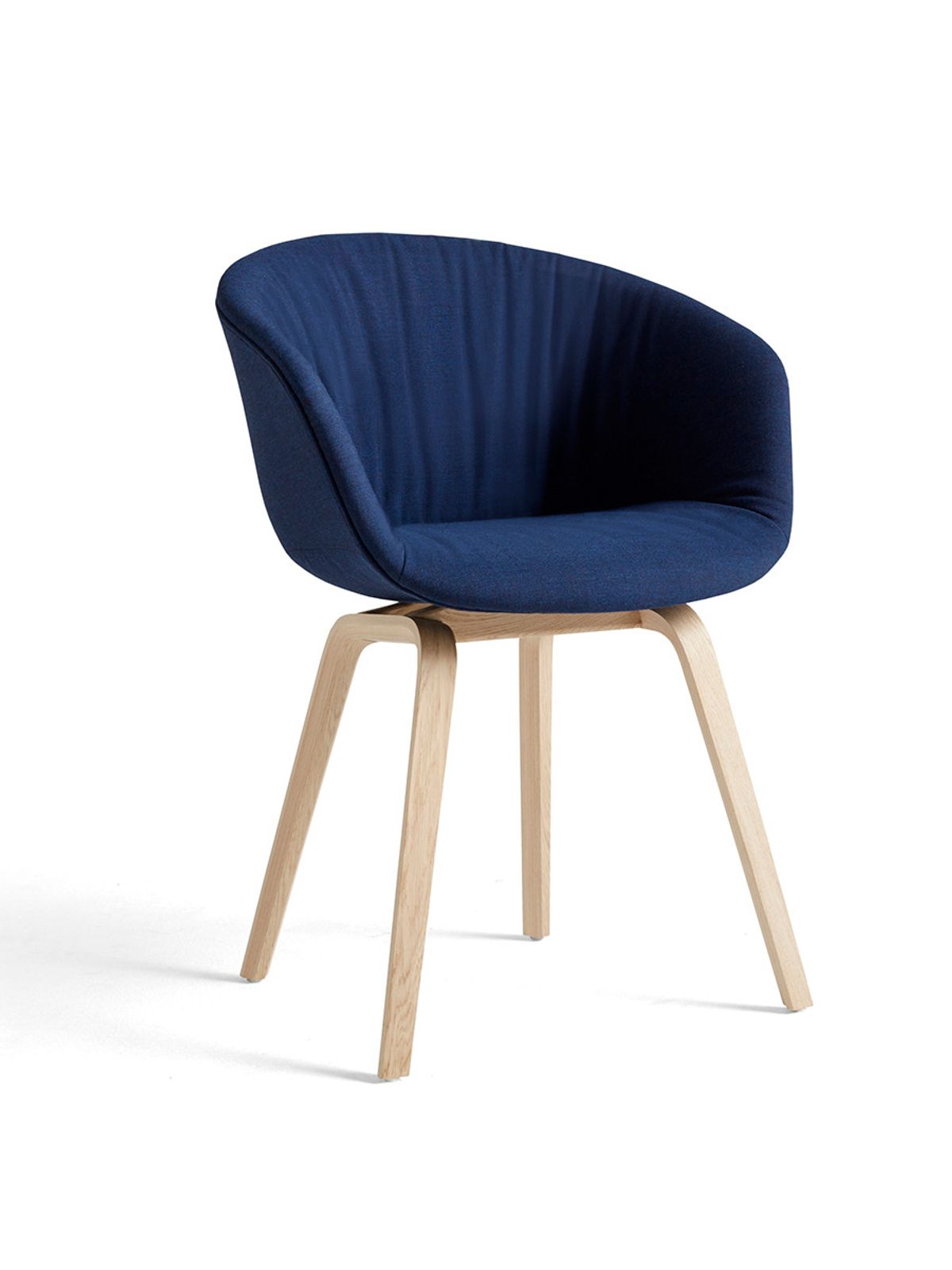 About a Chair AAC 23 Soft fra Hay (Prisgruppe 4, Lakeret eg)