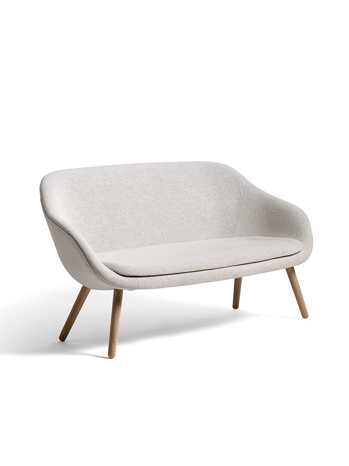 About a Lounge Sofa fra Hay (Olavi by Hay, Lakeret eg)