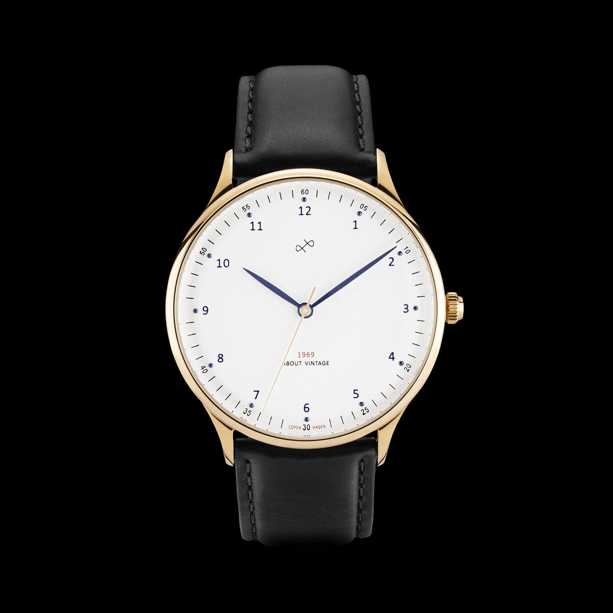 About Vintage 1969 Vintage, Gold / White 39mm Quartz