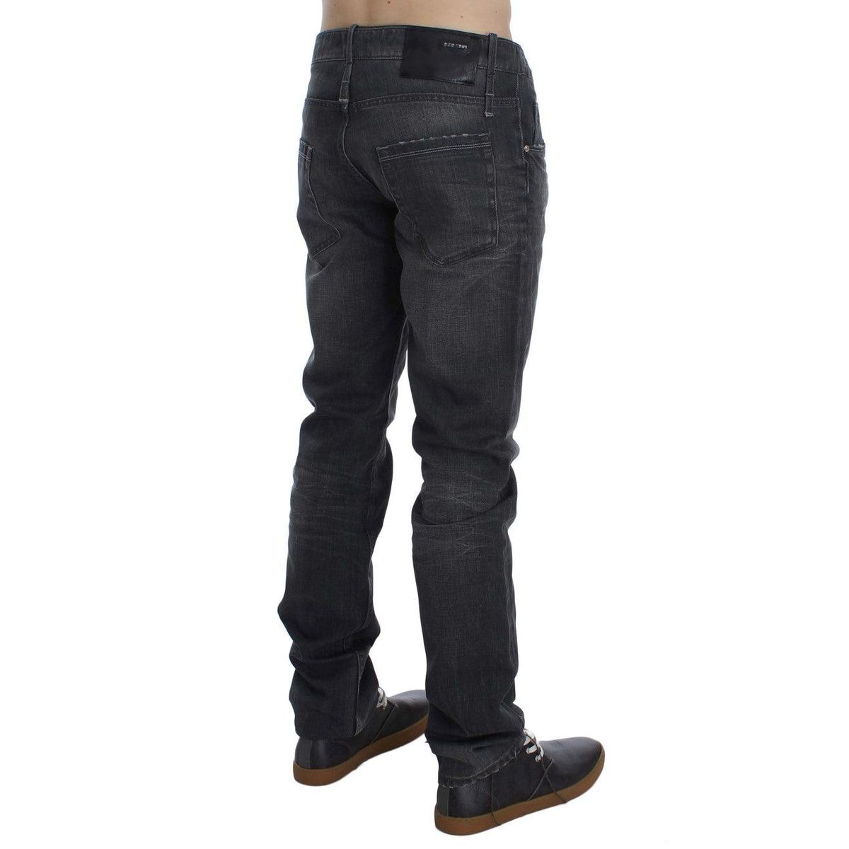 Acht Elevate Your Style with Timeless Gray Jeans