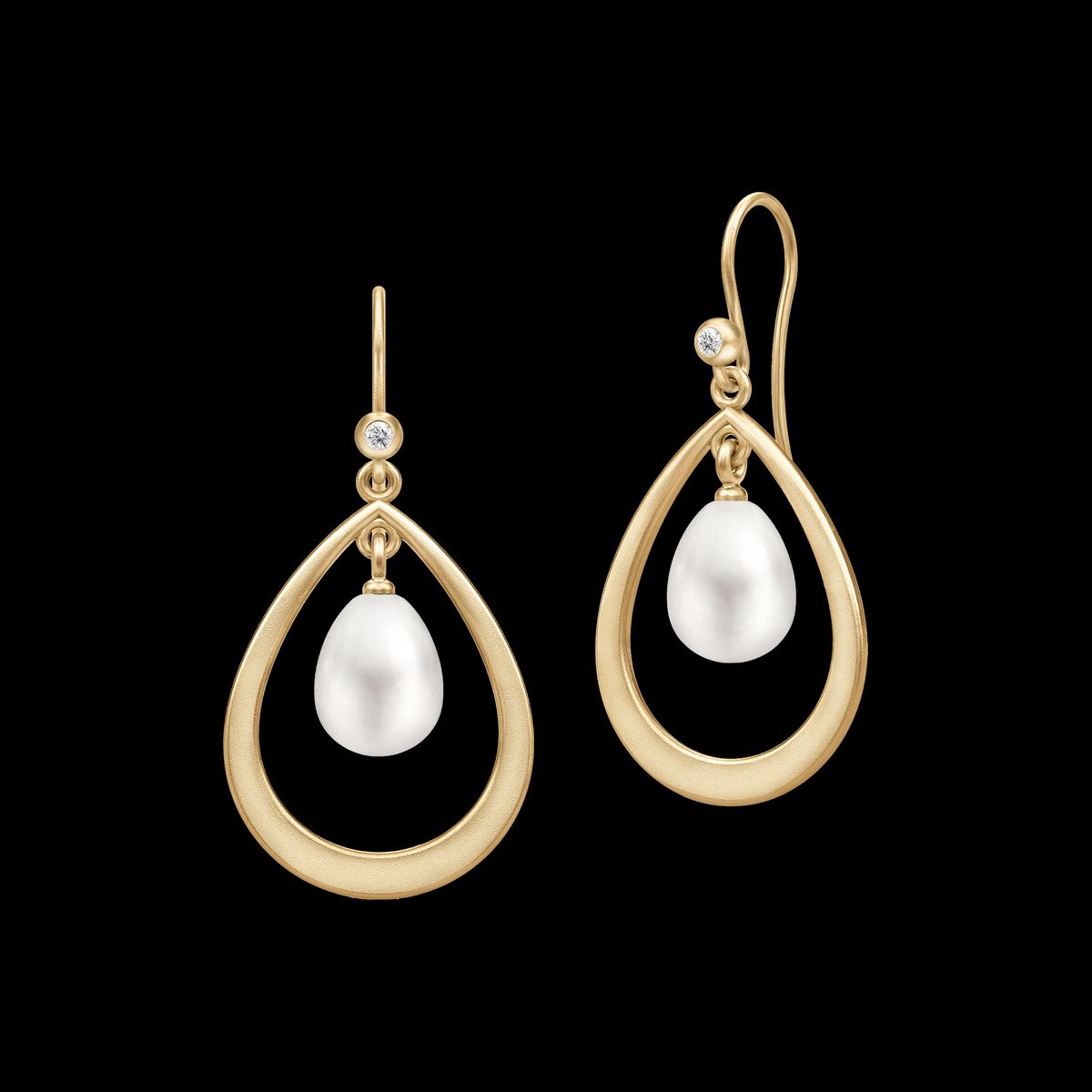 Afrodite Droplet Earrings White Pearl