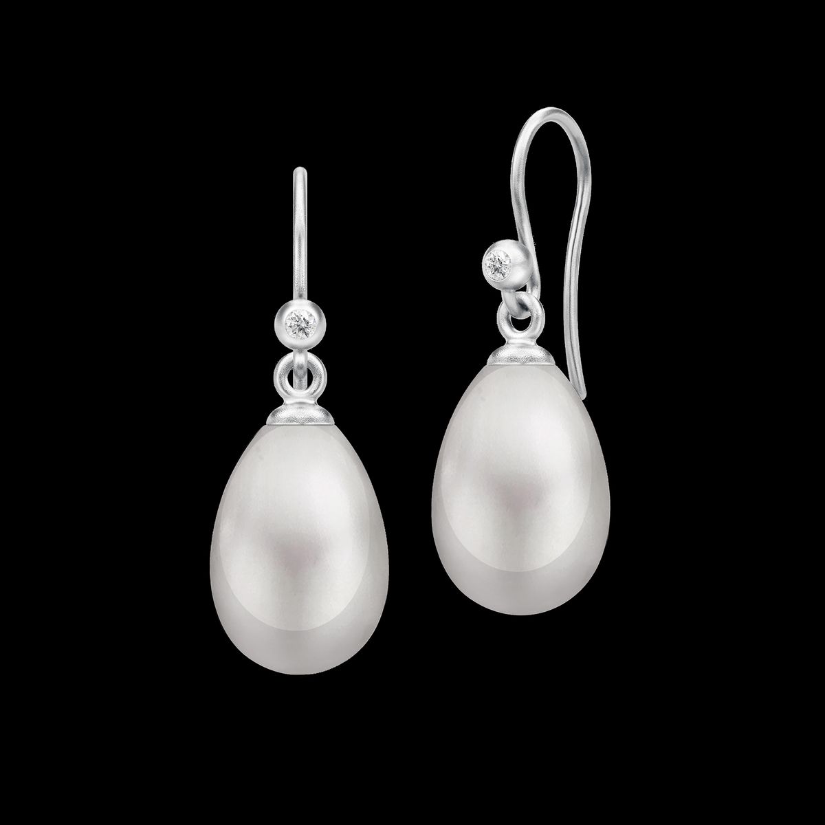 Afrodite Earrings White Pearl