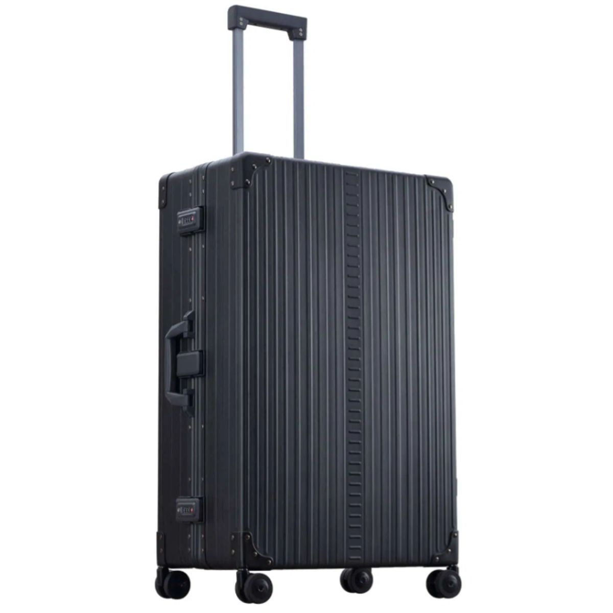 Aleon 30" Check In Macro Traveler Black 3055