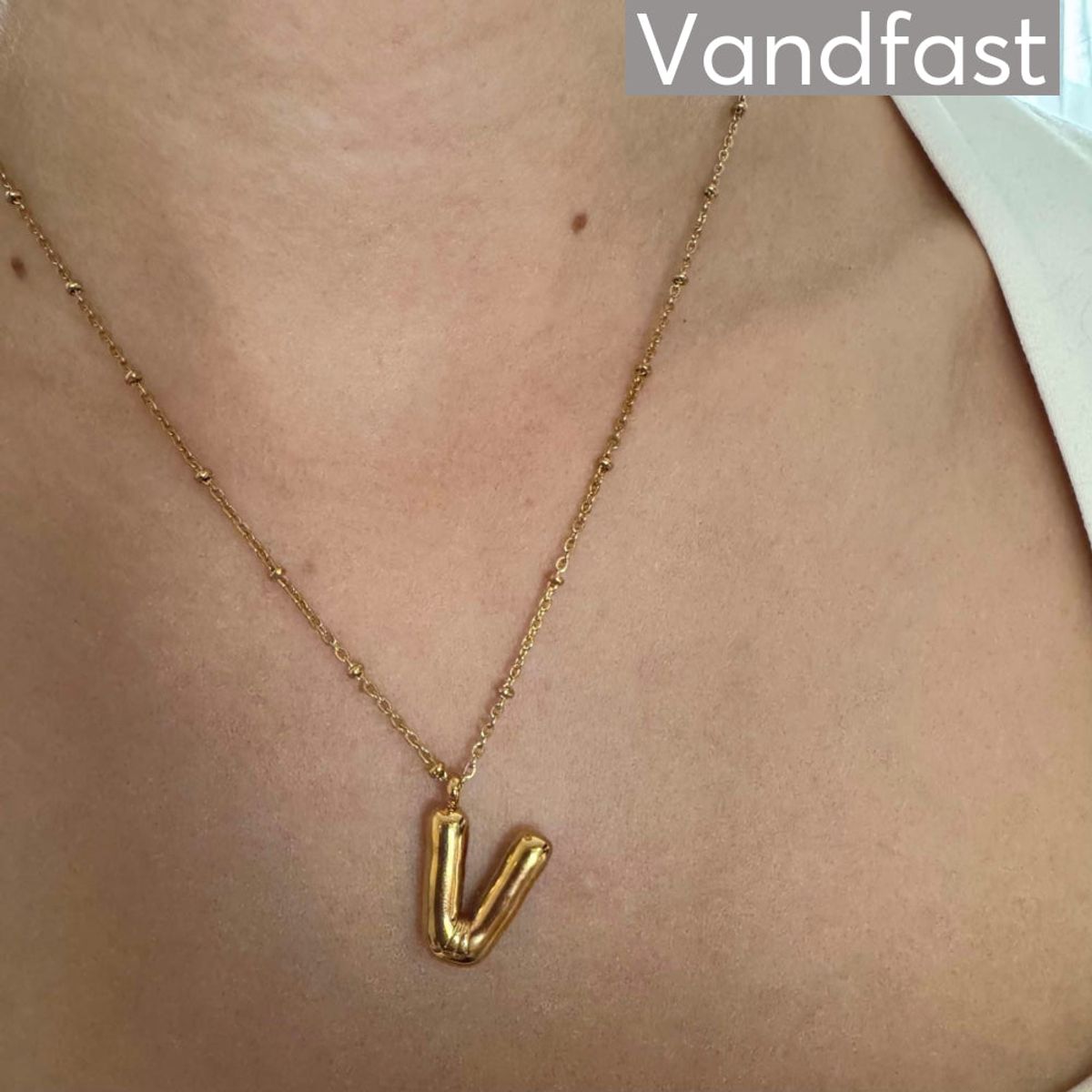 ANNEBRAUNER Balloon Letter Necklace - V