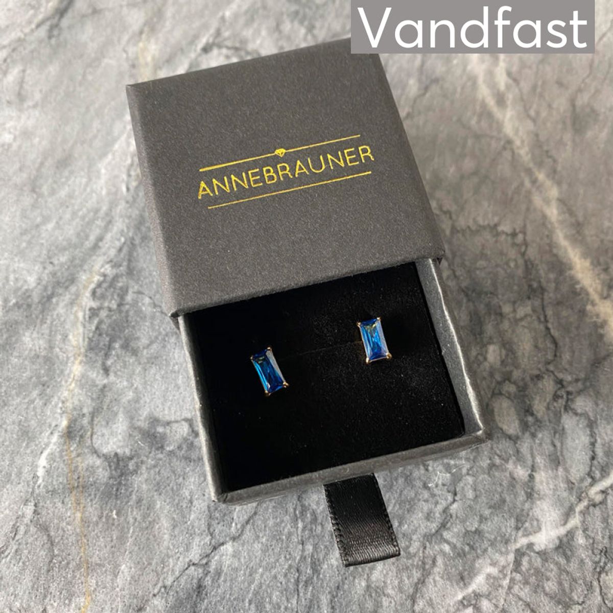 ANNEBRAUNER Empress 4x8mm Earrings Sapphire