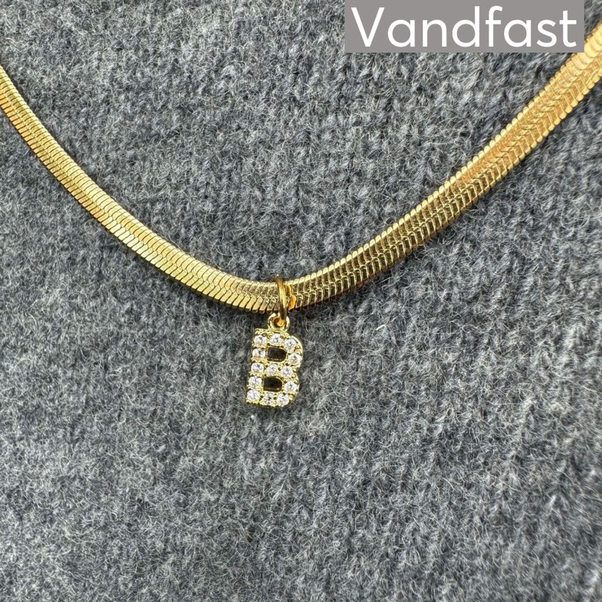 ANNEBRAUNER Snake Letter Necklace (Med Forlænger) - B