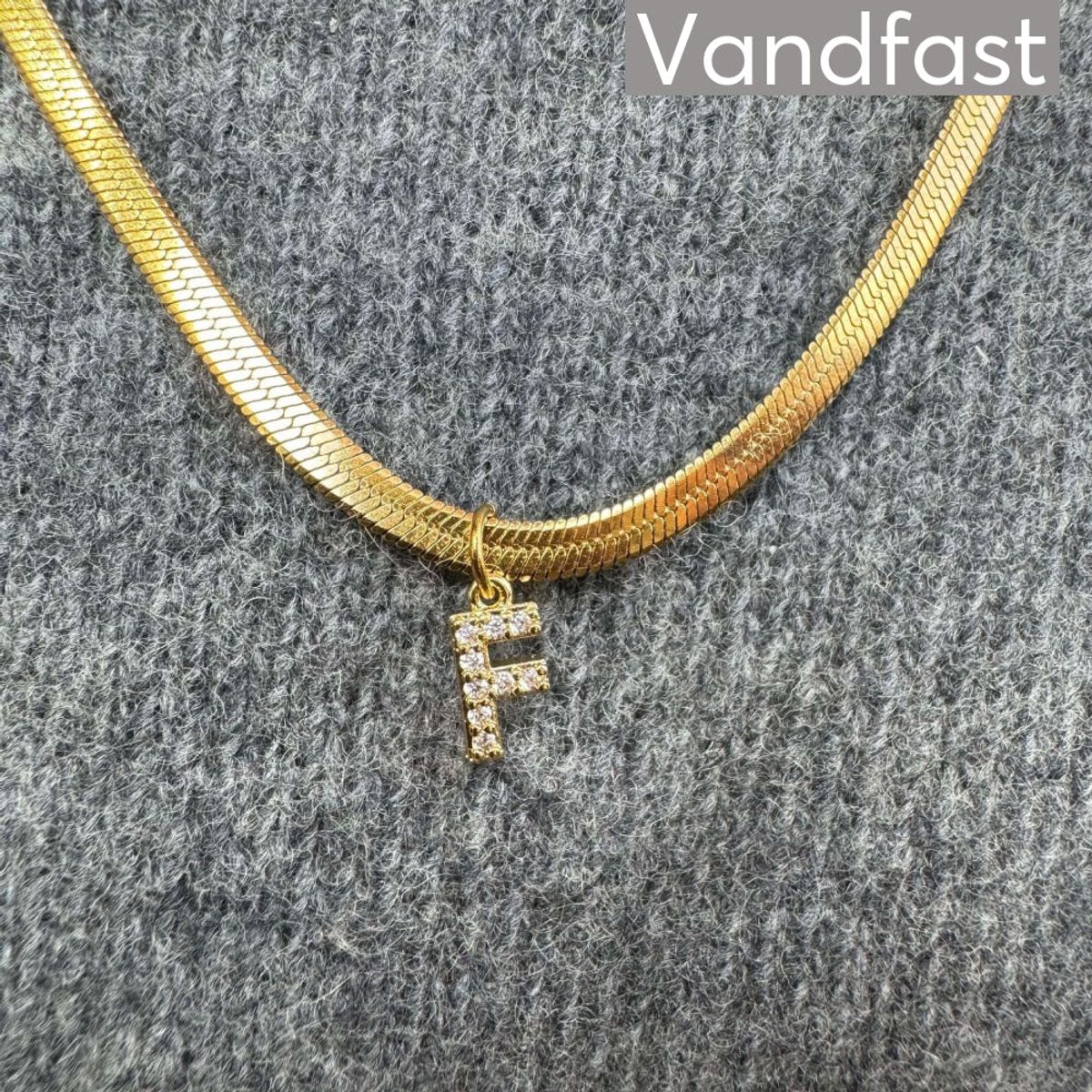 ANNEBRAUNER Snake Letter Necklace (Med Forlænger) - F