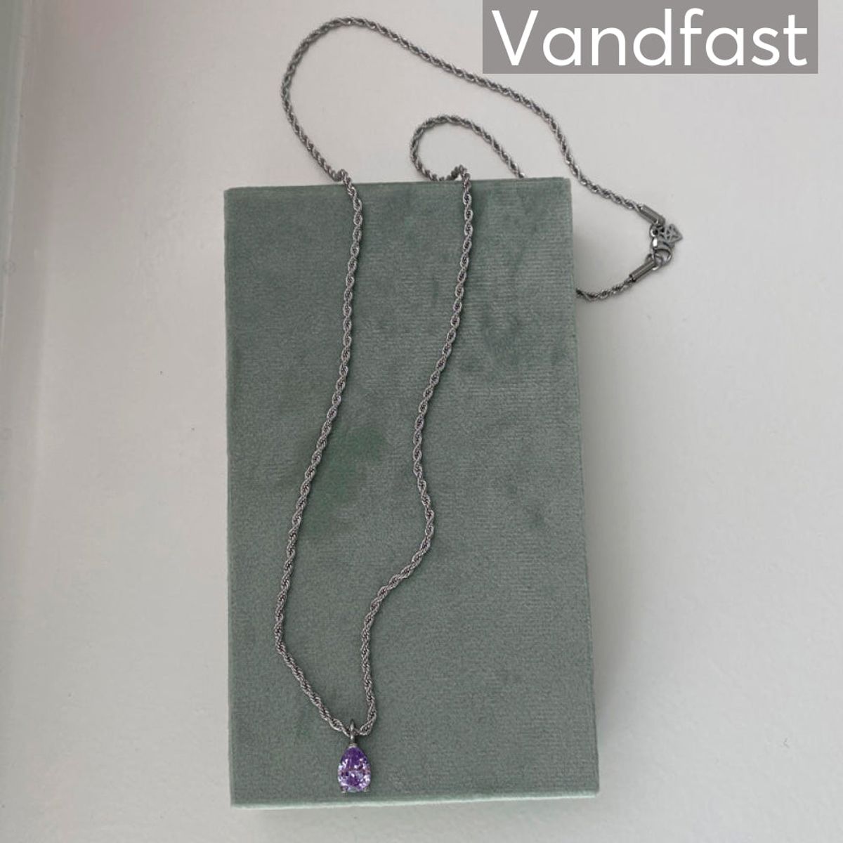 ANNEBRAUNER Swirl Drop Necklace