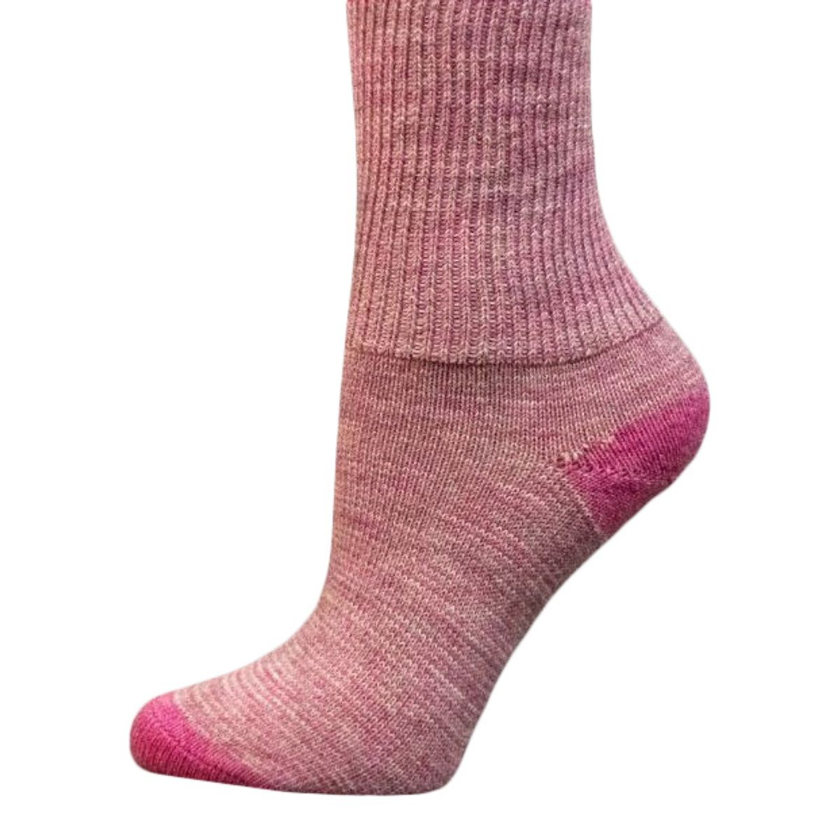 Apaca strømper pink i blød og lækker lun kvalitet. 70% Baby Alpaca 30% nylon. - størrelse 22-24