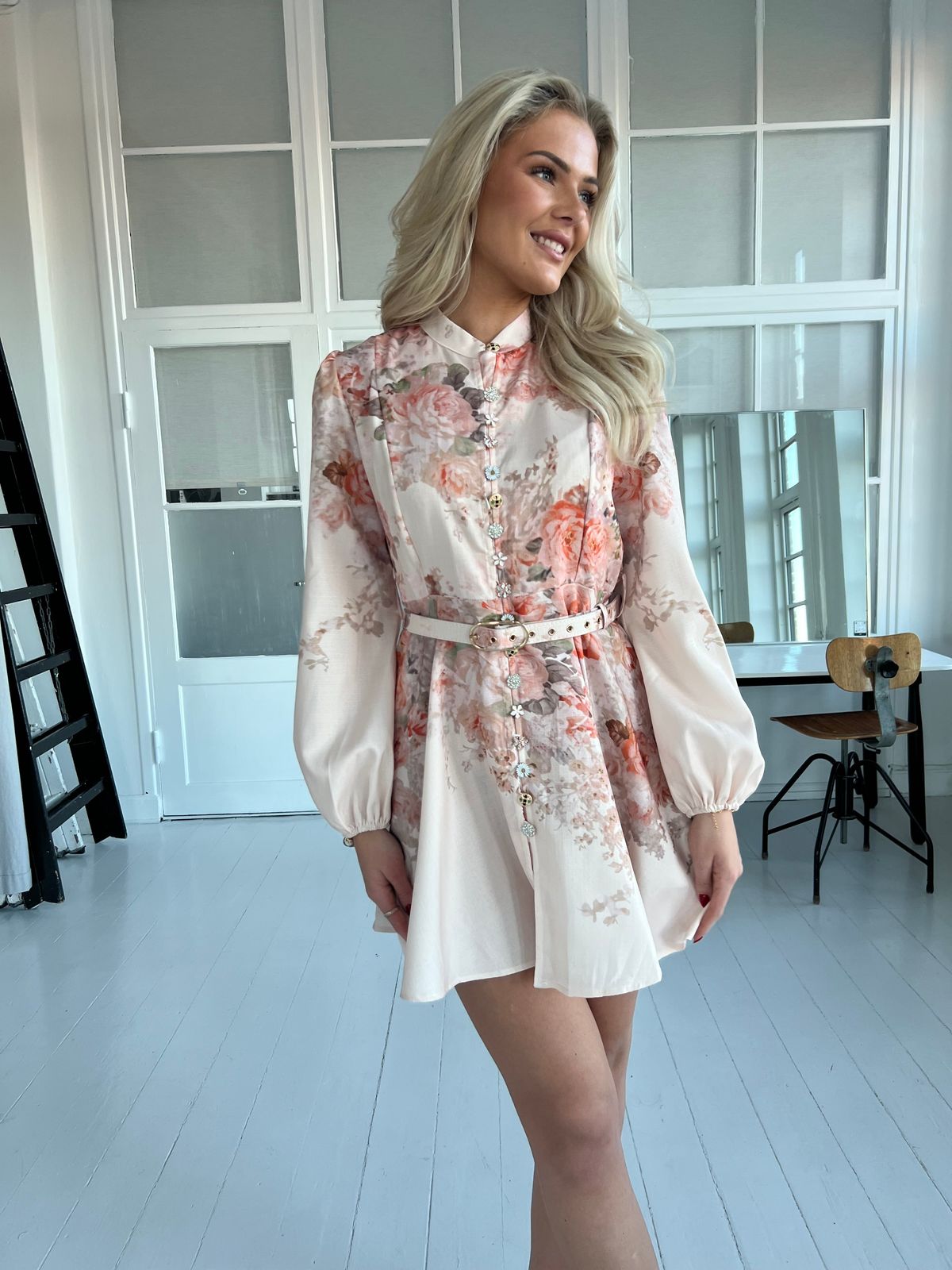 Azaka beige flower dress