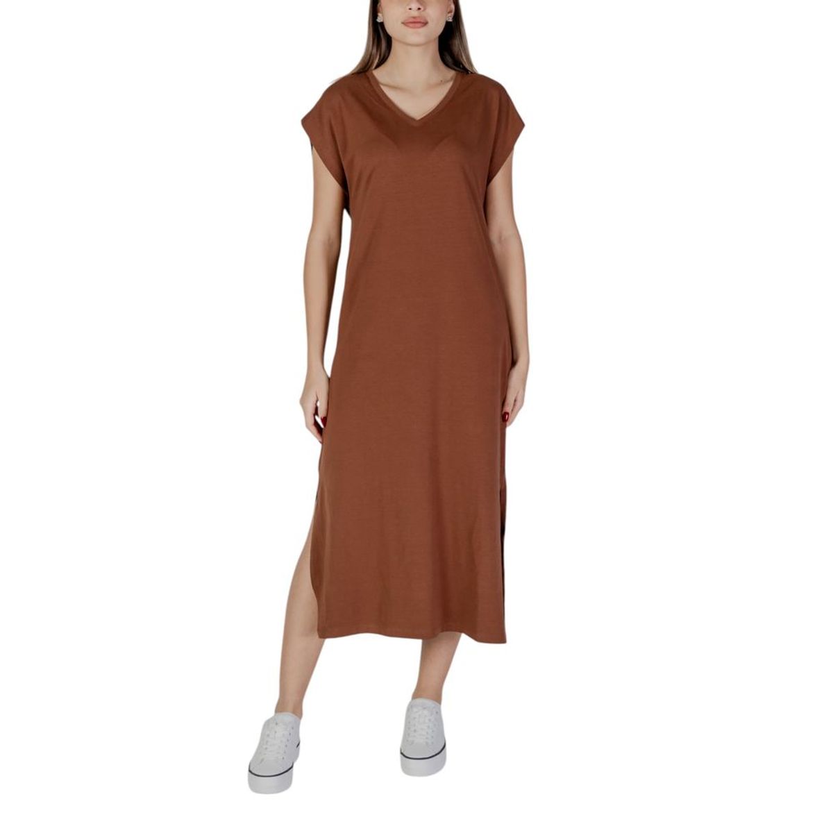 B.Young Brown Cotton Dress