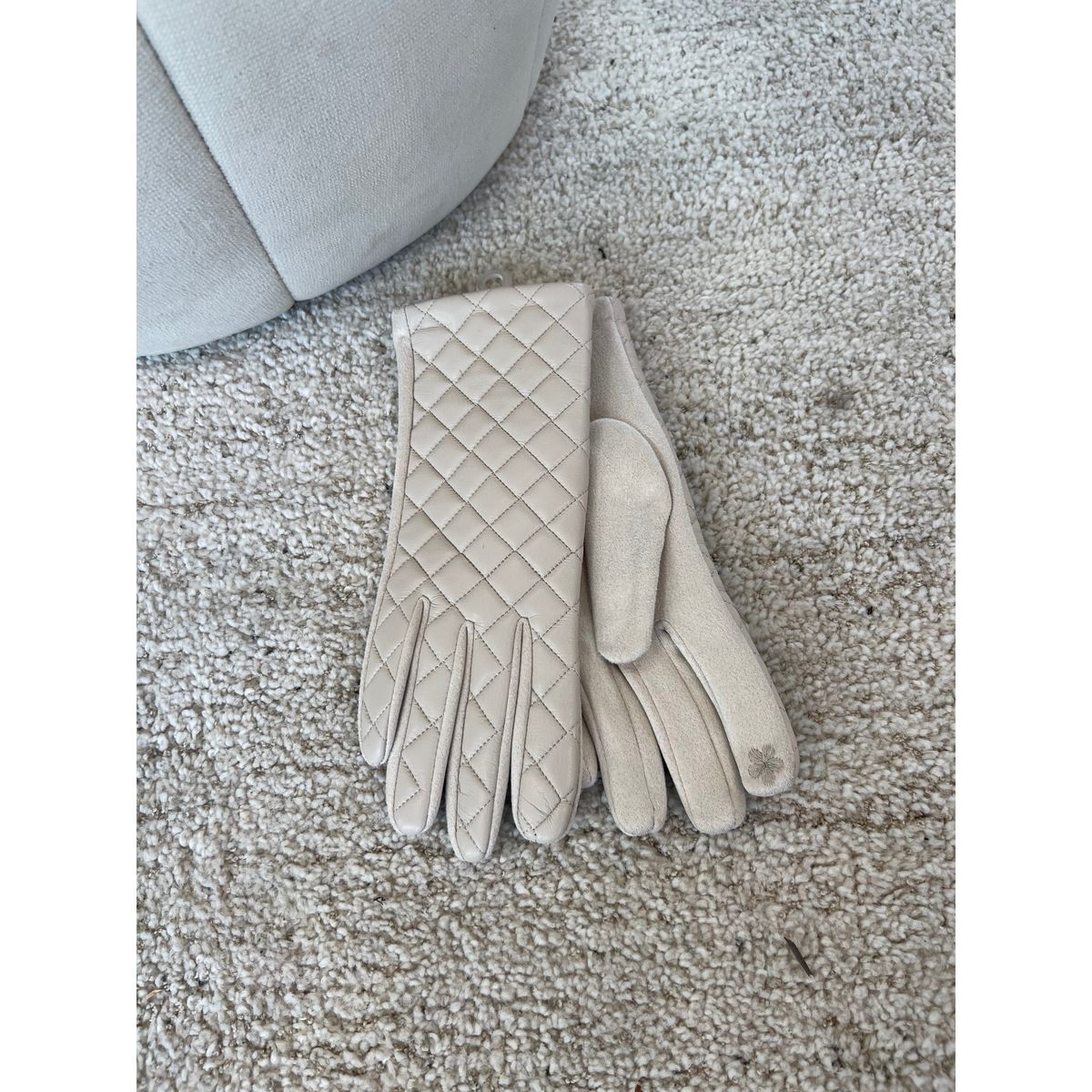 Beige faux leather gloves