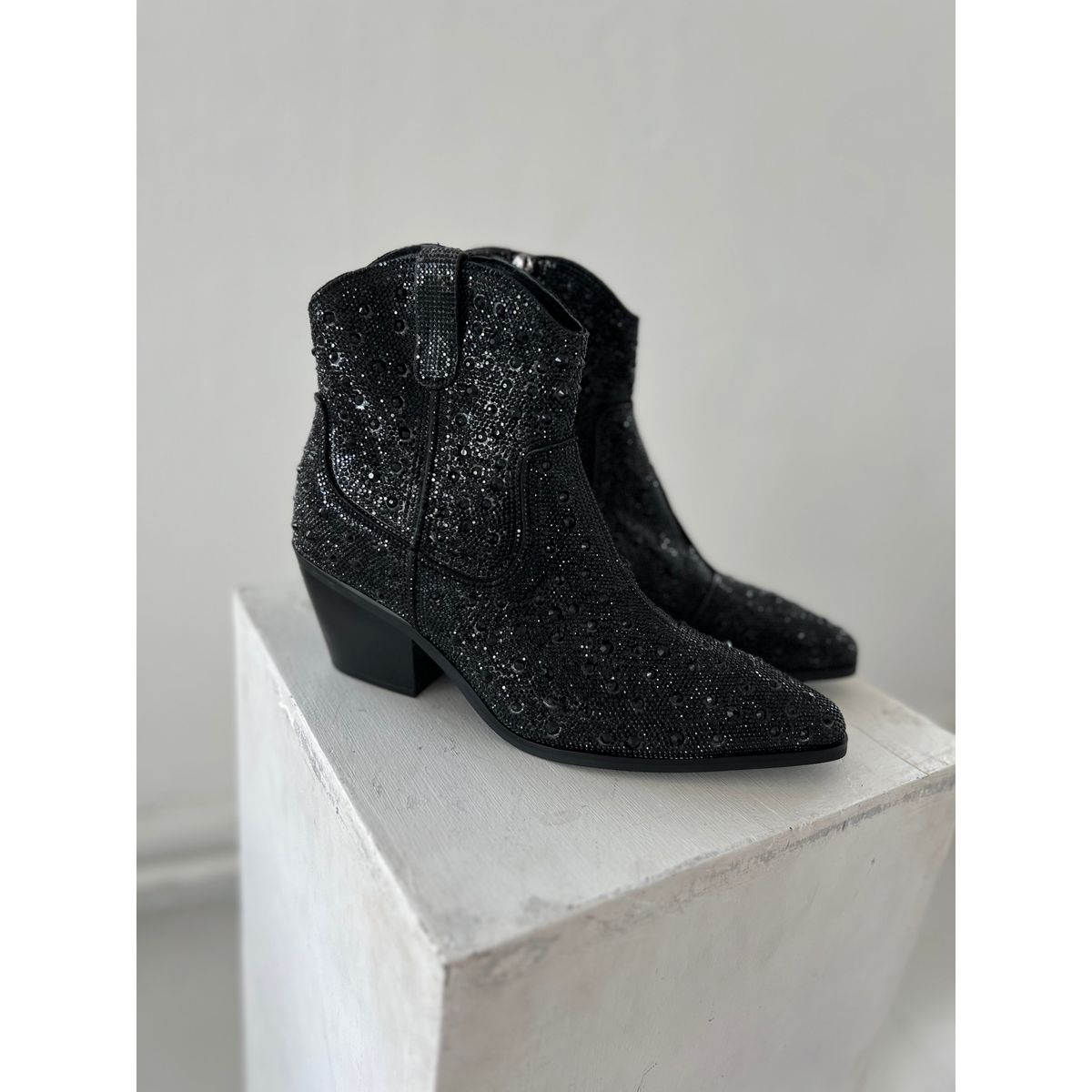 Belle Ankle boot black