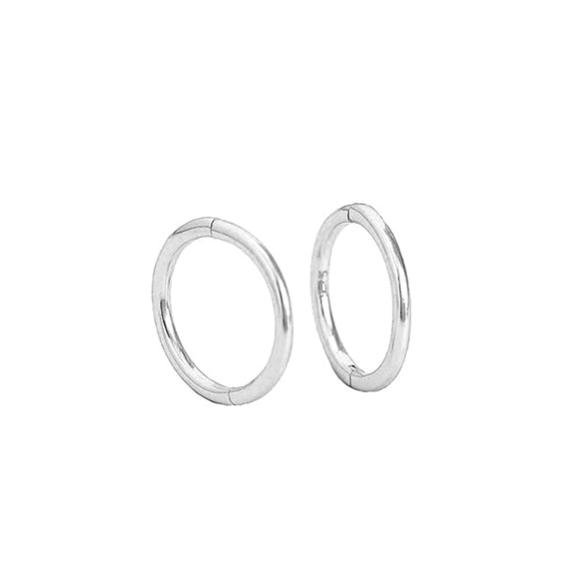 Billie Small hoops i sølv i blank 10,5 mm