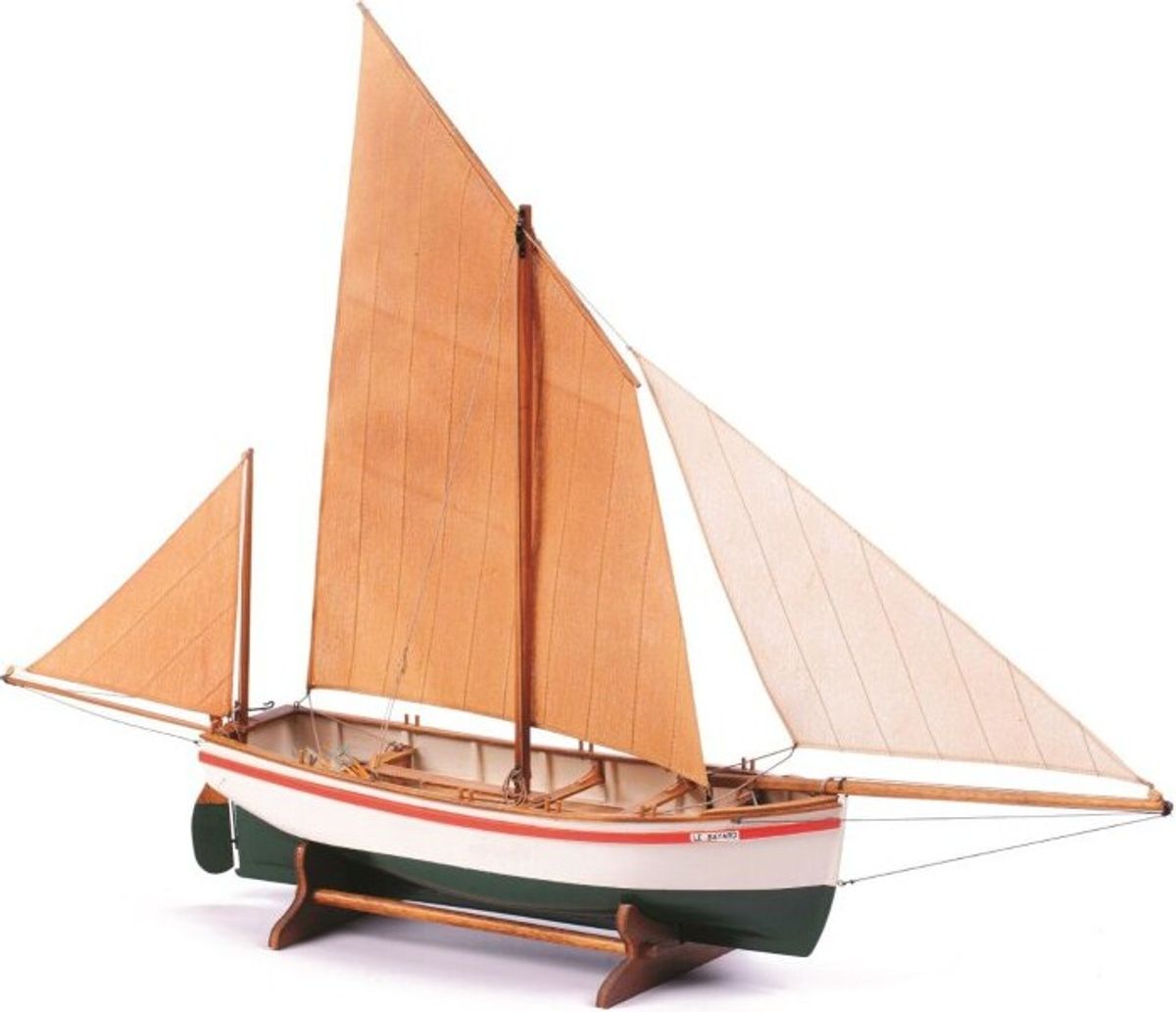 Billing Boats - Le Bayard 906 - 1:30 - Bb906