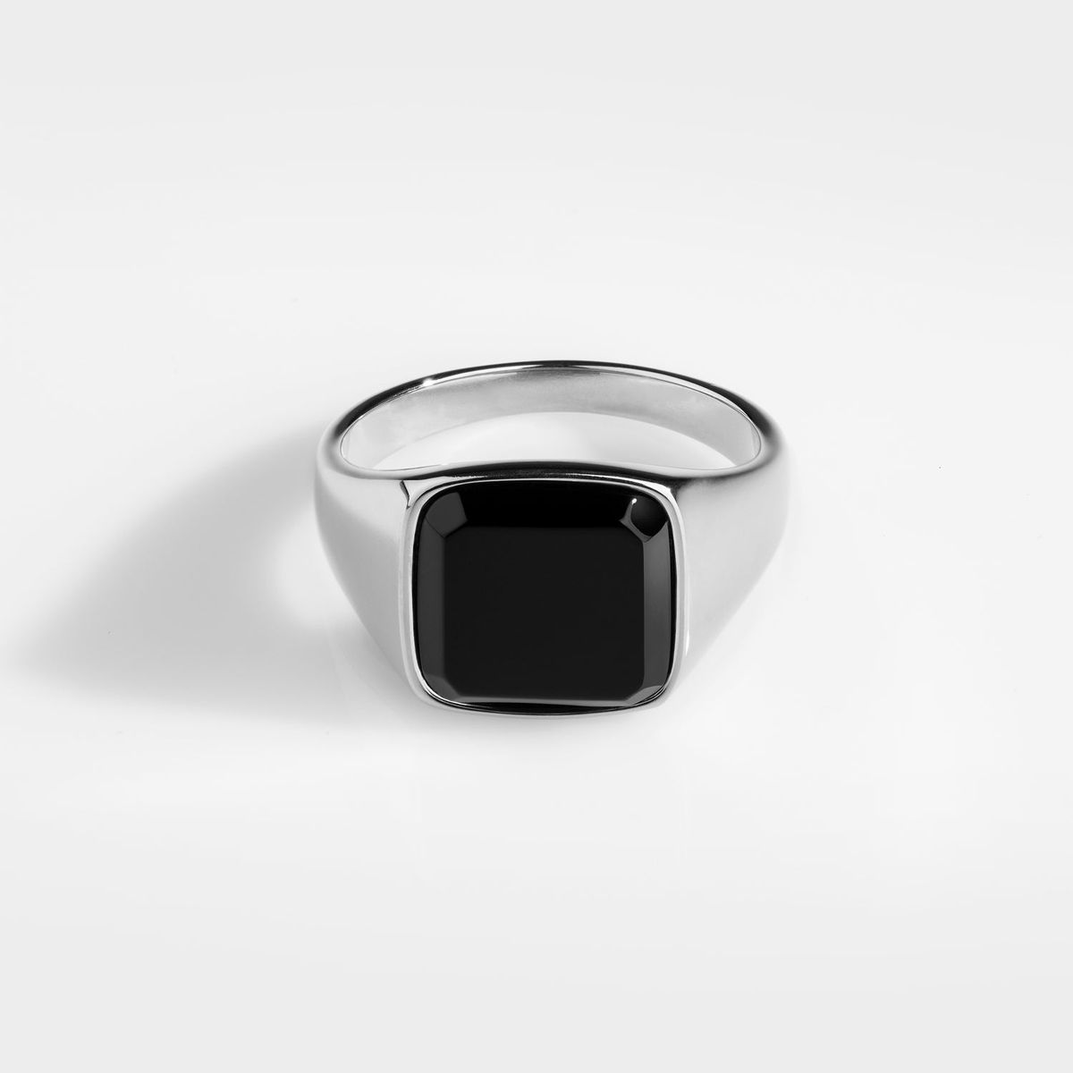 Black Onyx Signature - Sølvtonet ring - Str. 11 - Herre - Northern Legacy