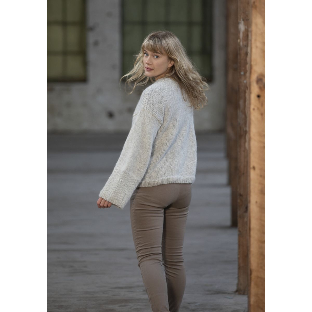 "Bredine" Genser - Viking Design 2206-7 Kit - XS-XXXL - Viking Alpaca Bris, fra Viking