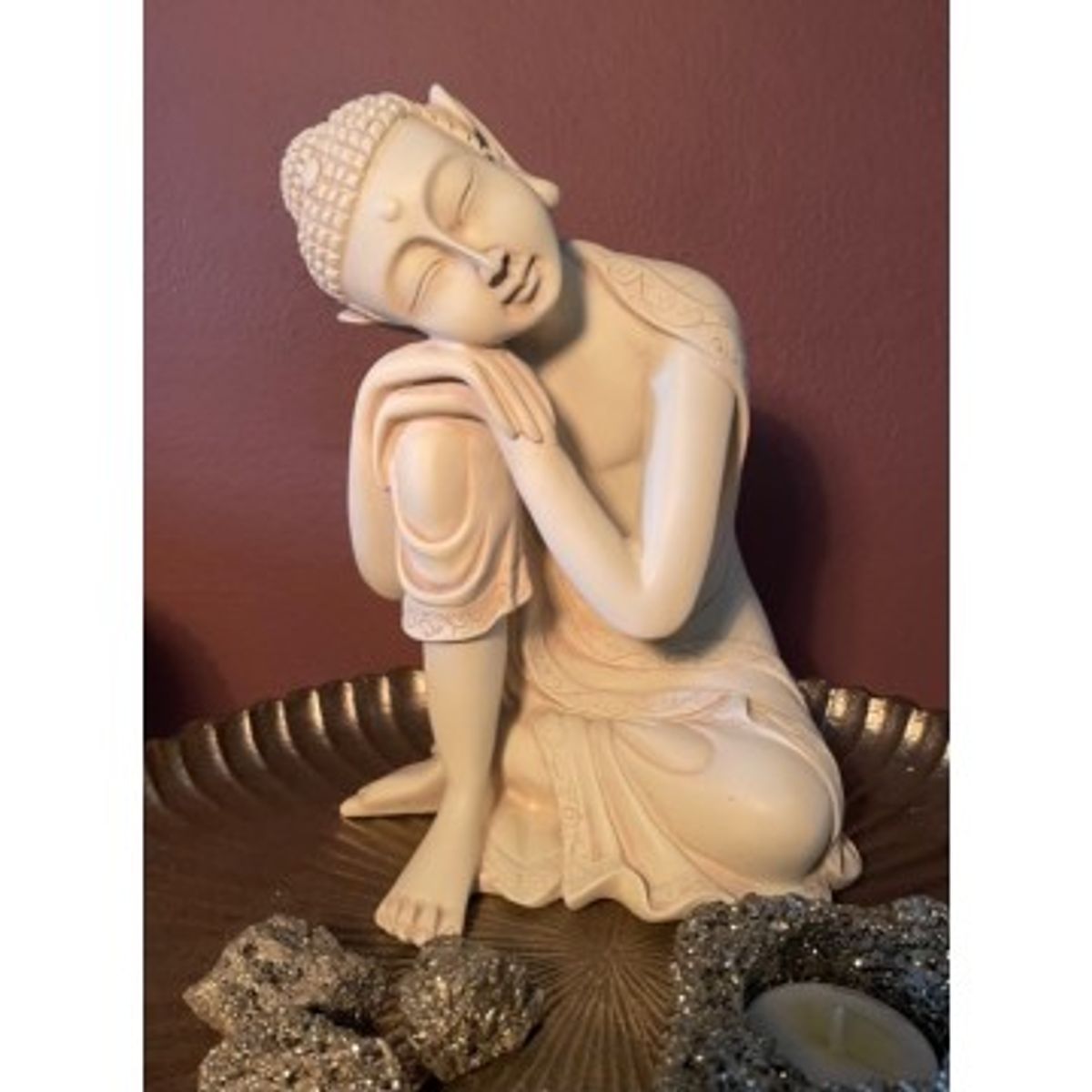 Buddha hvilende i patina-hvid - 26 cm - Buddha statuer generelt - GodKarmaShop