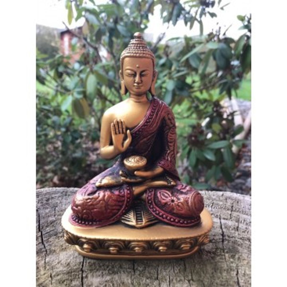 Buddha rød/gylden No fear Mudra - Buddha statuer generelt - GodKarmaShop