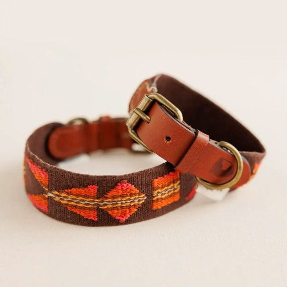 Buddys Dogwear Etna Brown // Bredt og let halsbånd (brun/orange) - S