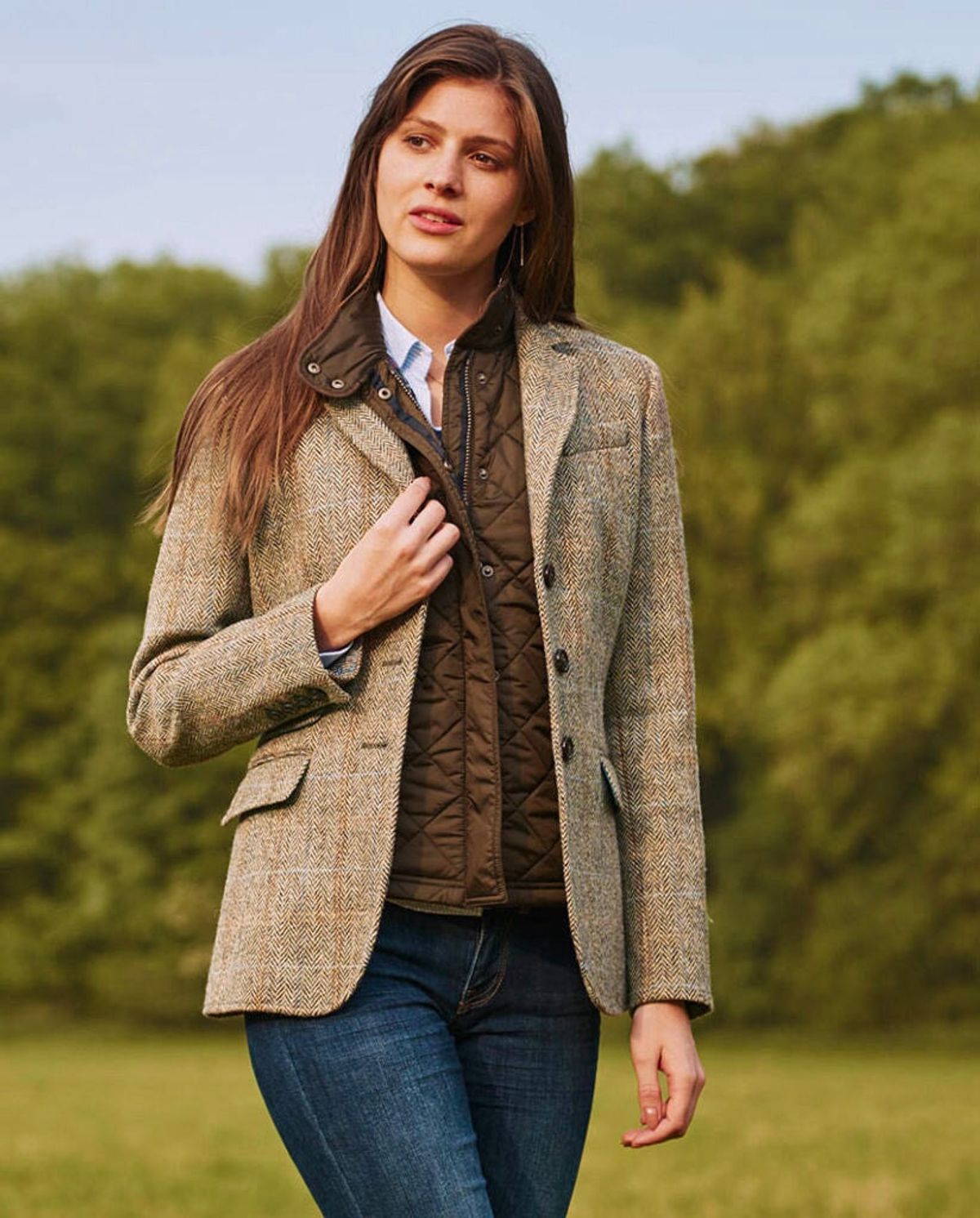 Carola blazer dame, Harris Tweed, sand sildebensmønster m. rød/lysblå overtern - 34