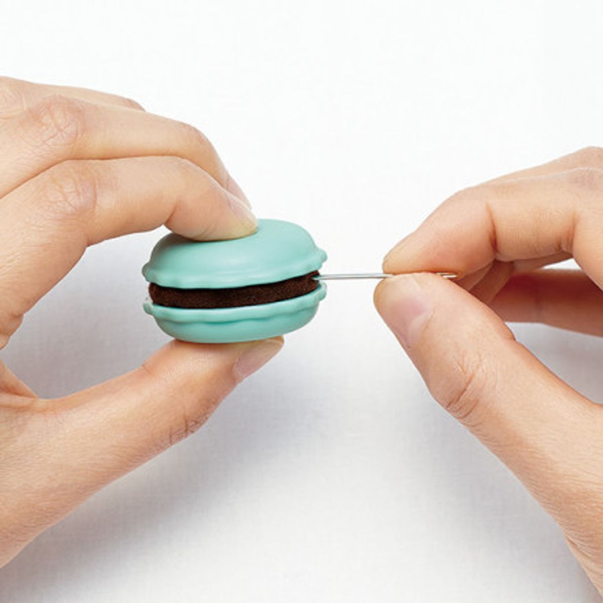 Clover Sweet'n Sharp Macaron Nåleholder/Nålespidser Turkis