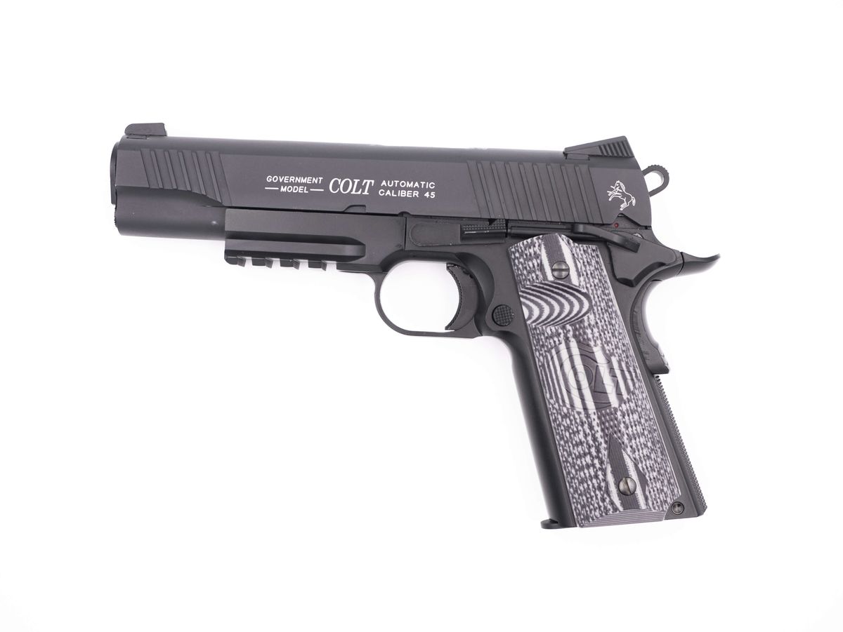 Colt M1911 Combat Unit, Co2