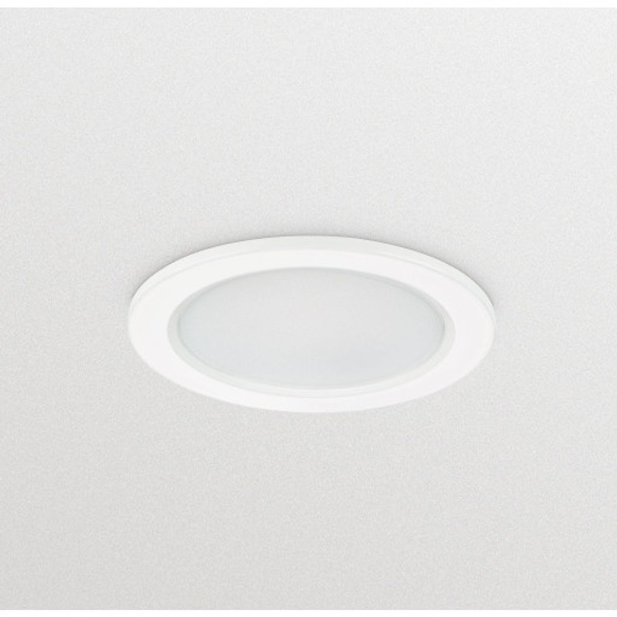 CoreLine Slim Downlight DN145B, 650 lumen, 830, PSU, hvid