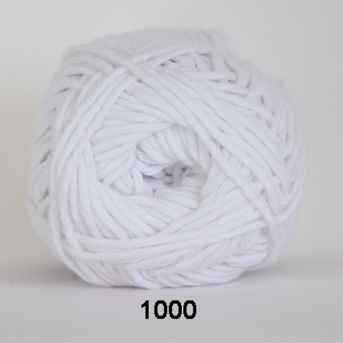 Cotton 8/8, hvid, 50 g, nr. 1000