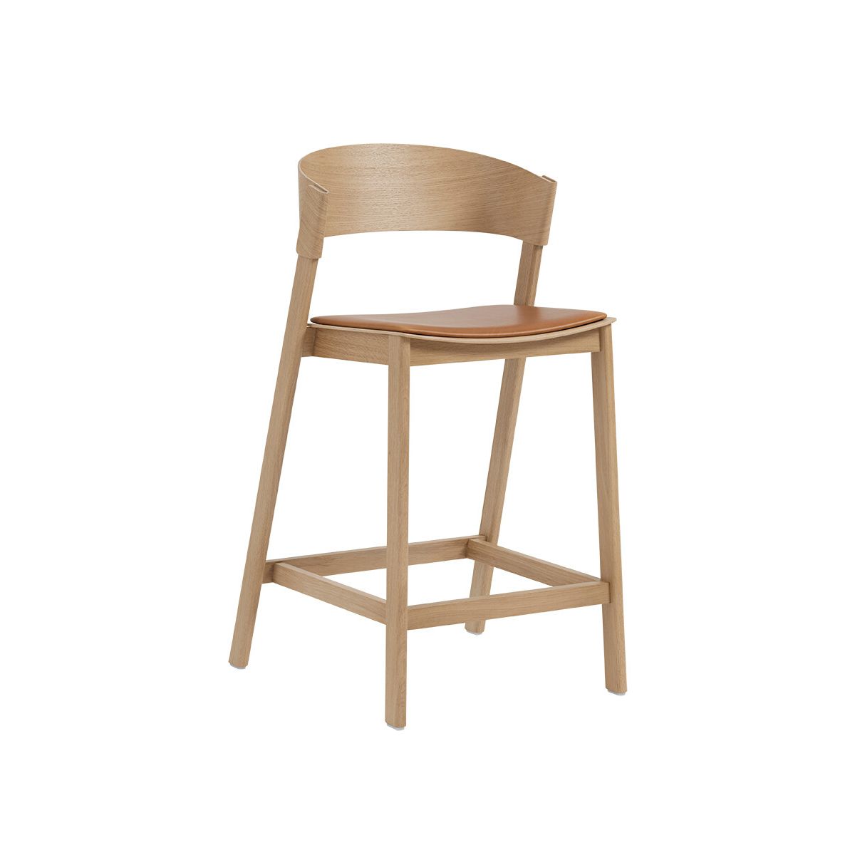 Cover Counter Stool, oak w. cognac leather fra Muuto