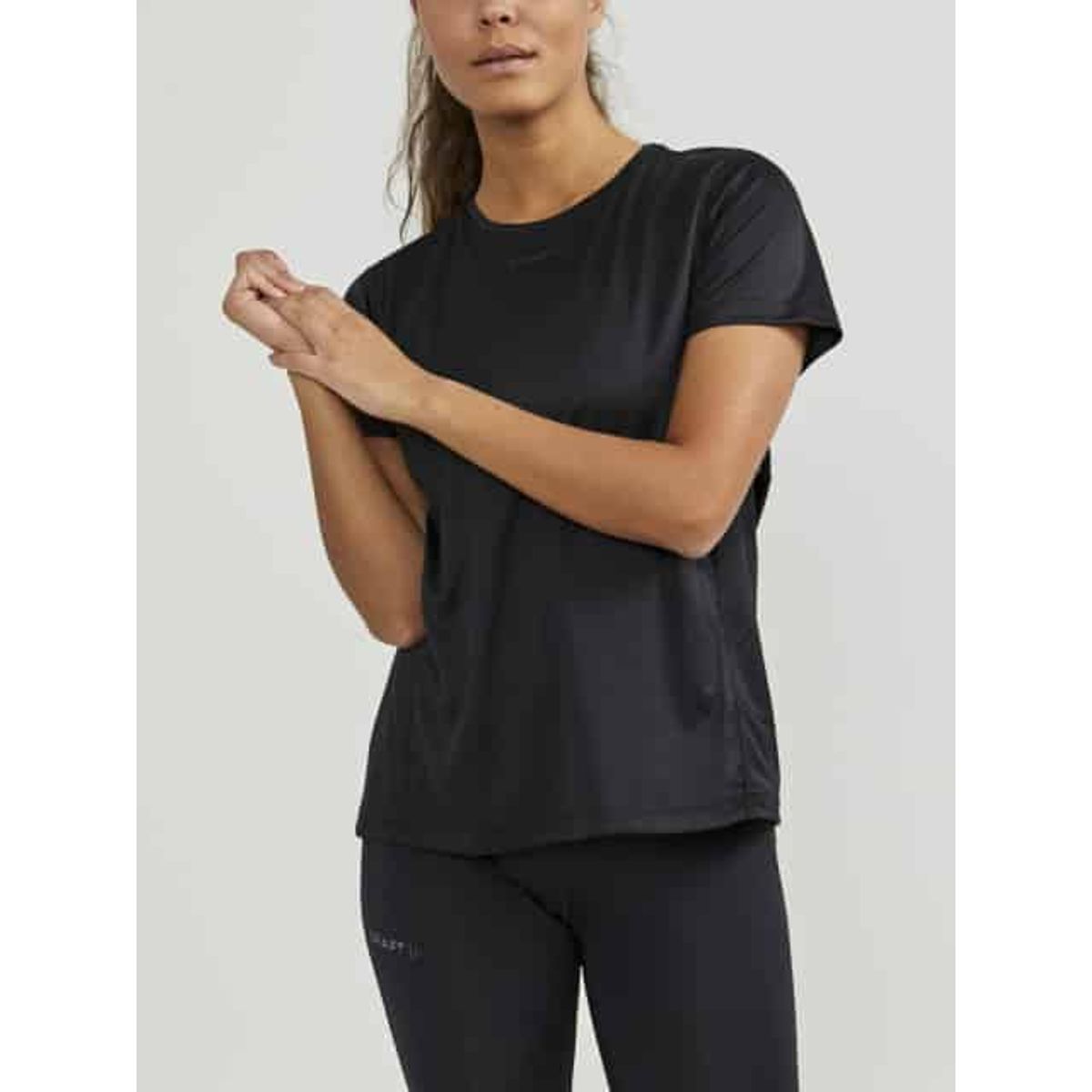 Craft - ADV Essence SS Tee Kvinder - Black XL