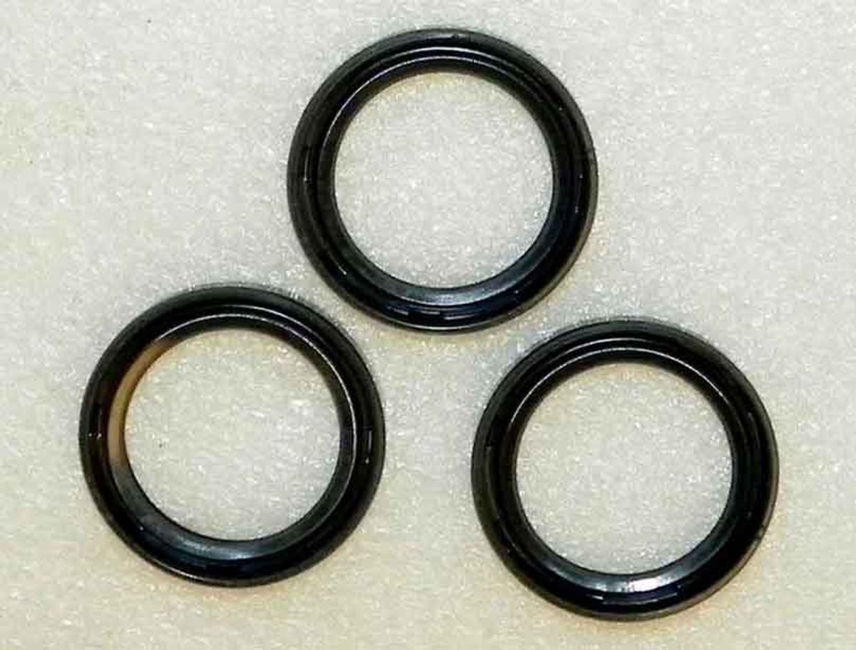 Crankshaft Seal Kit: Kawasaki / Suzuki 250 KX-F / RMZ 04-21 Suggested Retail - 4140030