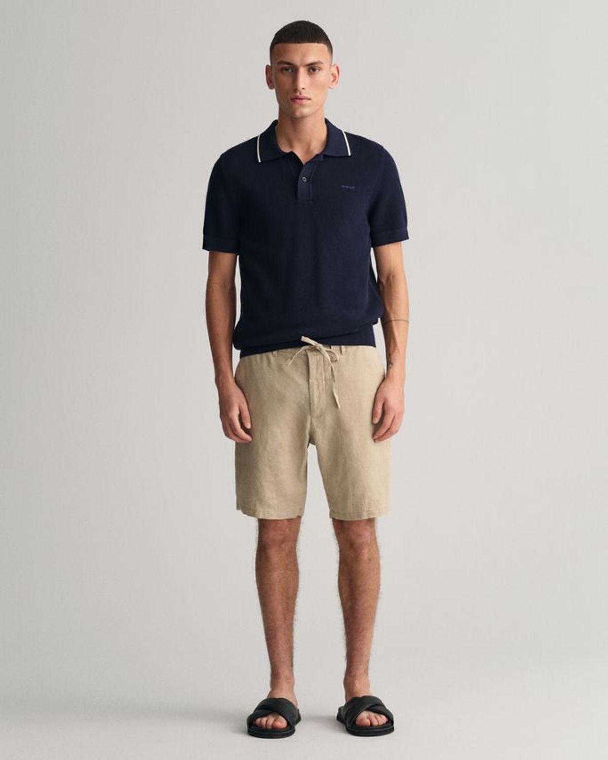 D2. RELAXED LINEN DS SHORTS IN