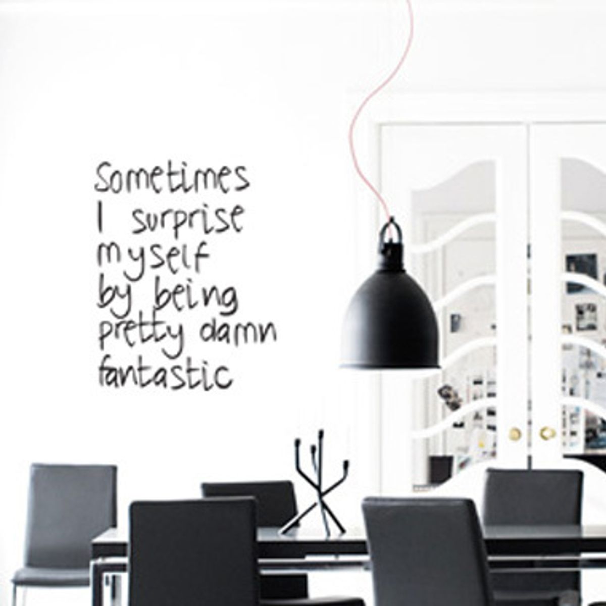 Damn Fantastic wallsticker af Diana Lovring, 45x57 cm