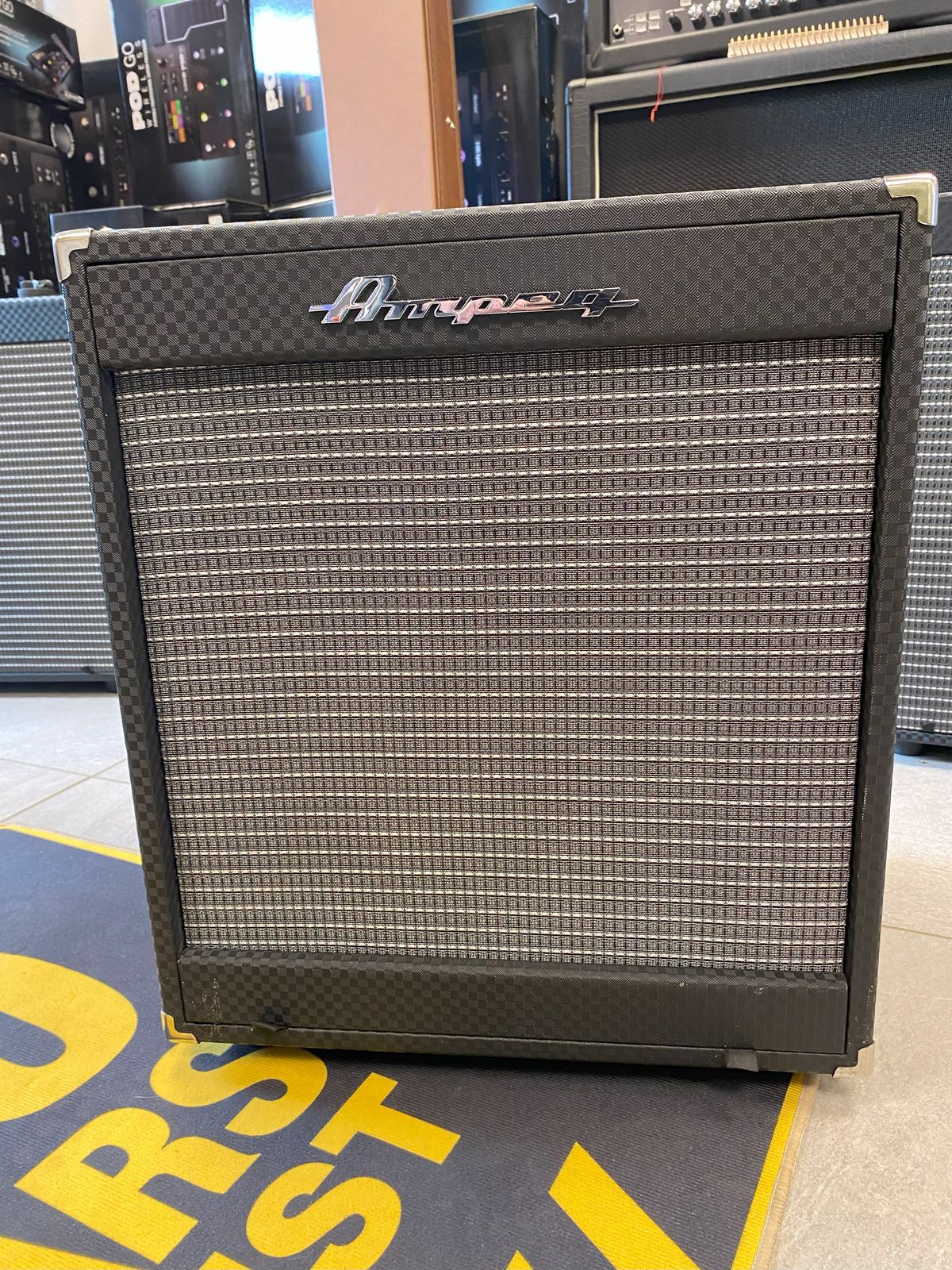 (DEMO) Ampeg PF-112HLF Bass Cabinet