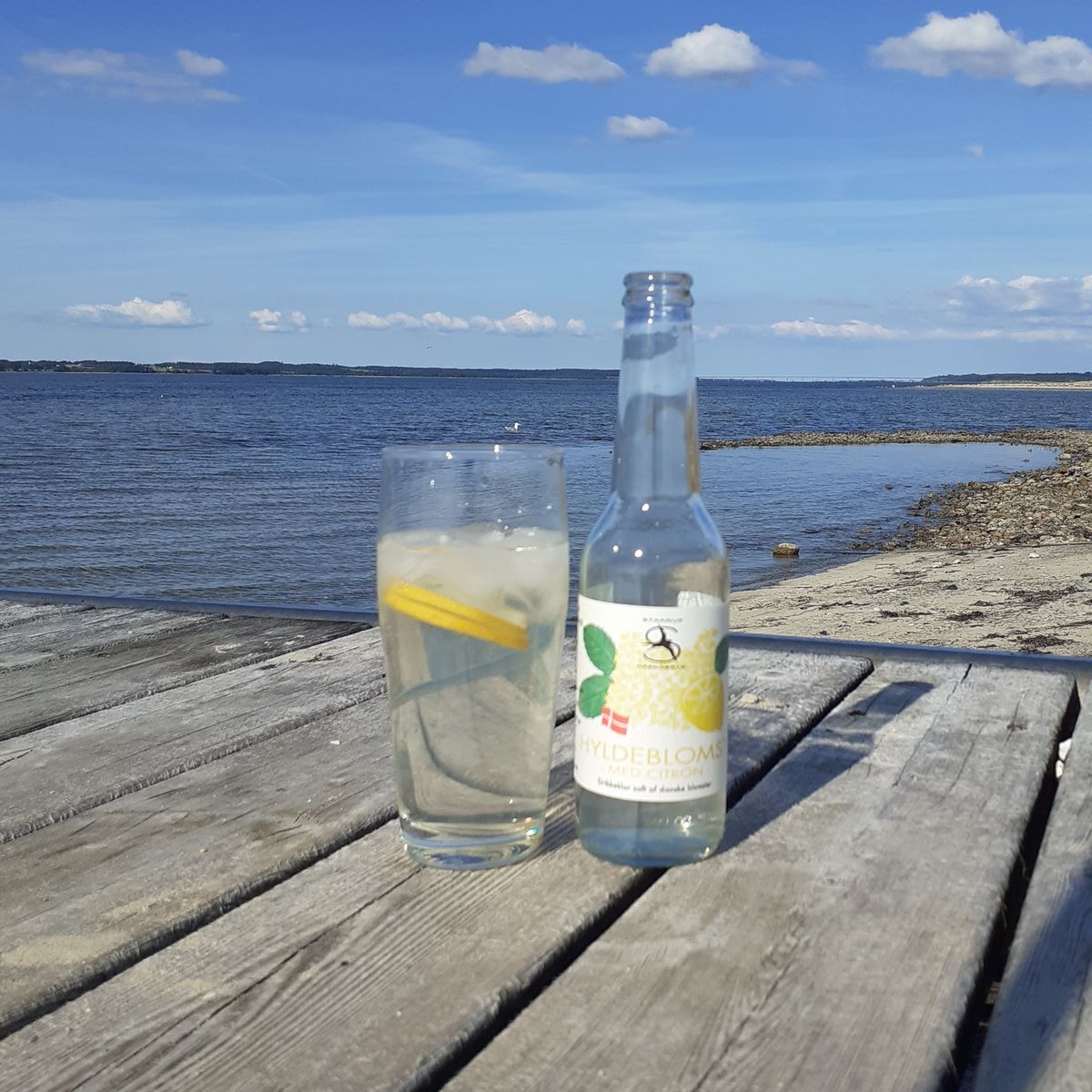 Drikkeklar saft - Hyldeblomst med citron