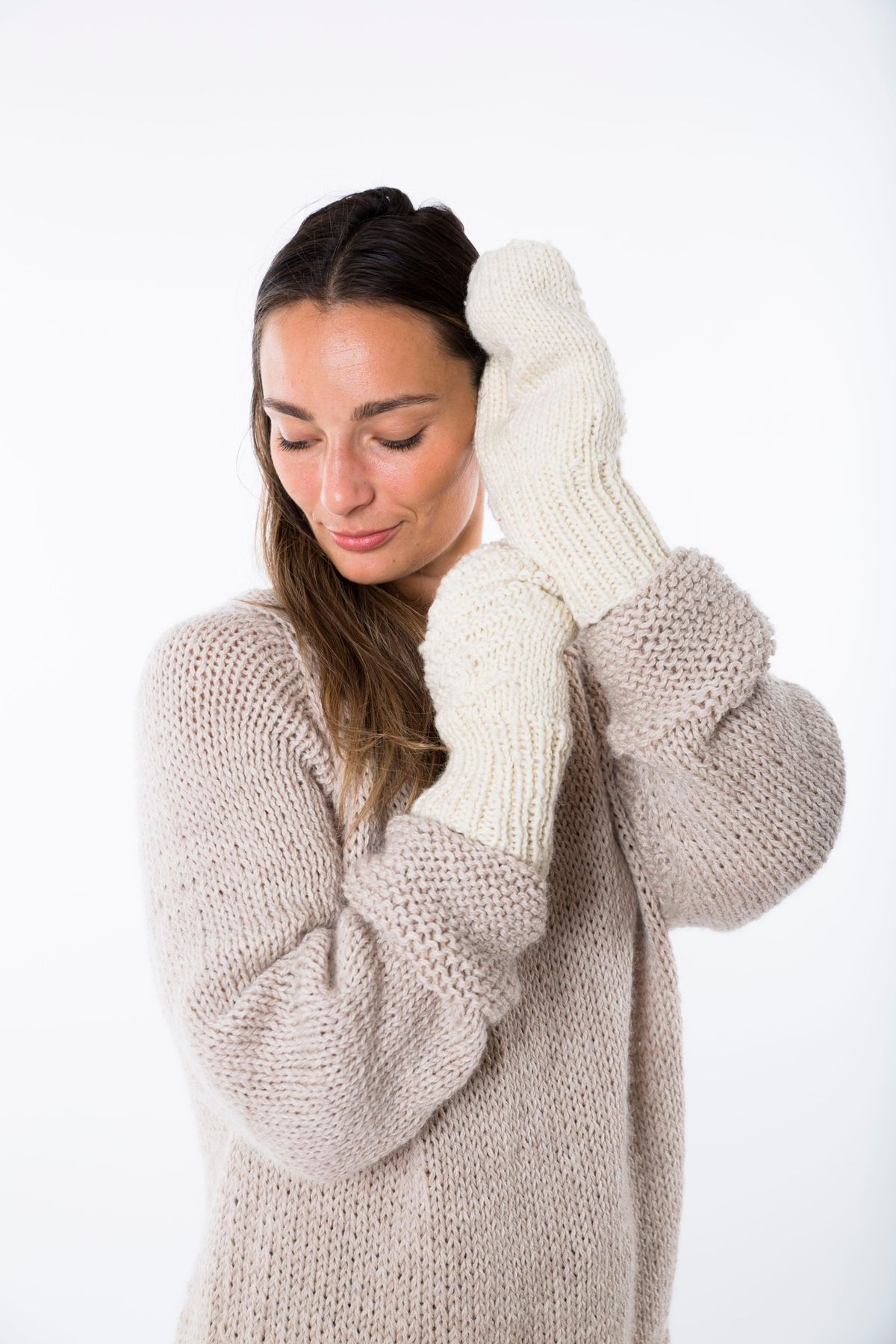 Duchess Mittens - Fuza Wool - White