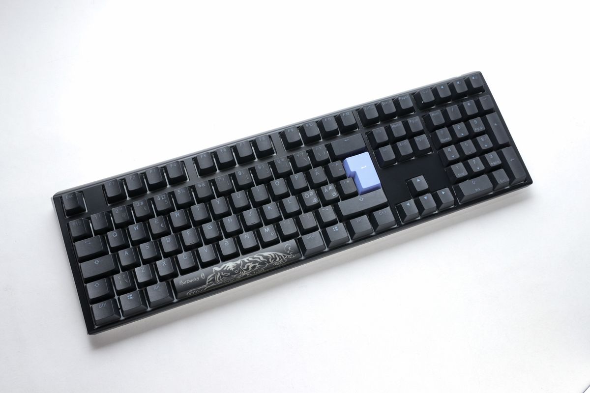 Ducky One 3 - Classic Black / White Nordic - Fullsize - Cherry Blue