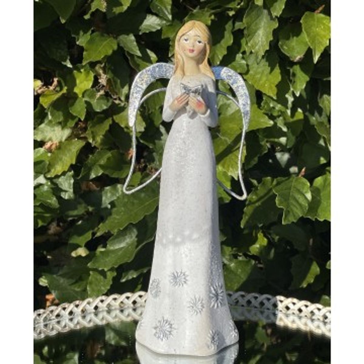 Engel med stjerne i hånd - 20 cm - Engle figurer - GodKarmaShop