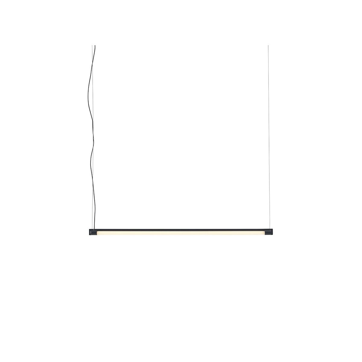 Fine Suspension Lamp, 90 cm fra Muuto (Black)