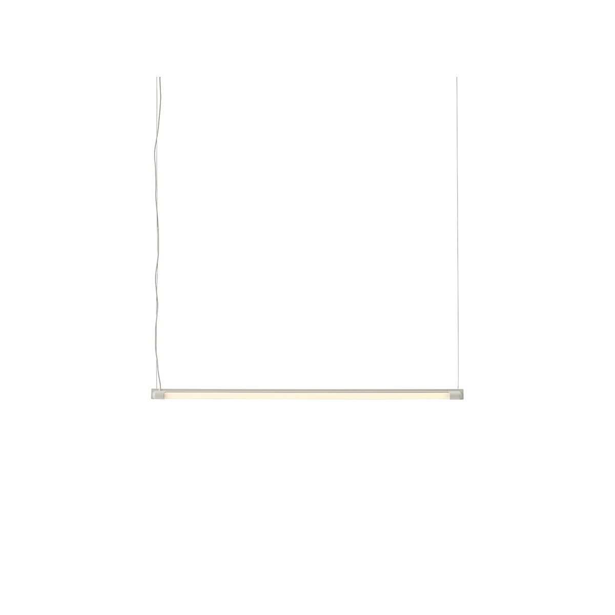 Fine Suspension Lamp, 90 cm fra Muuto (Grey)