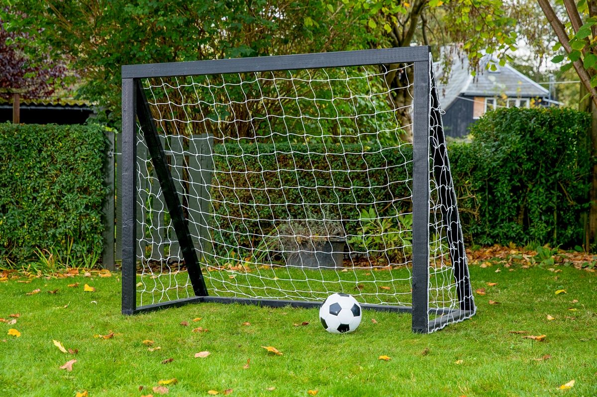 Fodboldmål i TRÆ - 175 cm x 140 cm med net i SORT - KRAFTIG KVALITET - HURTIG LEVERING