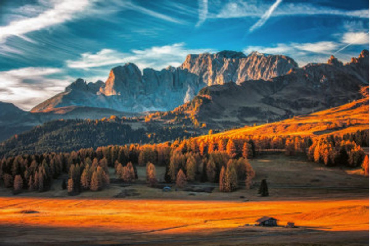 Fototapet - Autumn Sunrise Scenery